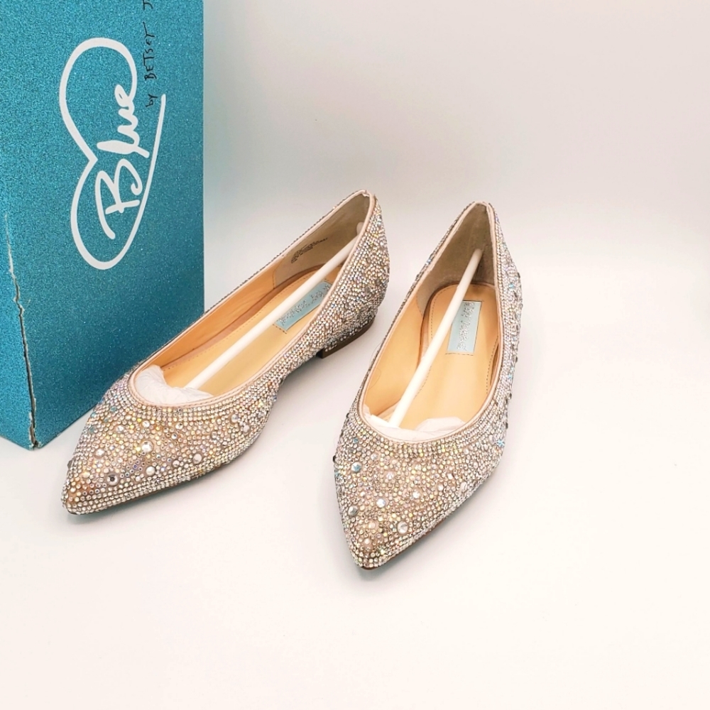 Betsey Johnson Jude flats NIB